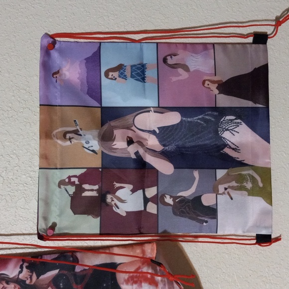 Taylor Swift Drawstring Bag - Picture 2 of 2